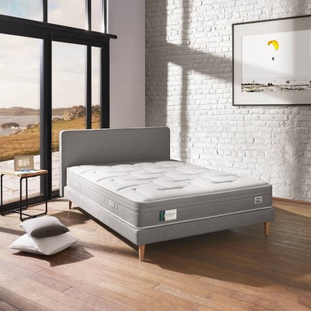 MATELAS GENERATION 140X190 MI-FERME EP26 820 RESSORTS SENSOFT SIMMONS